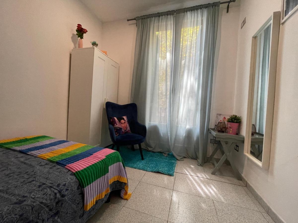 Plaza Universidad Rooms Barcelona Eksteriør bilde