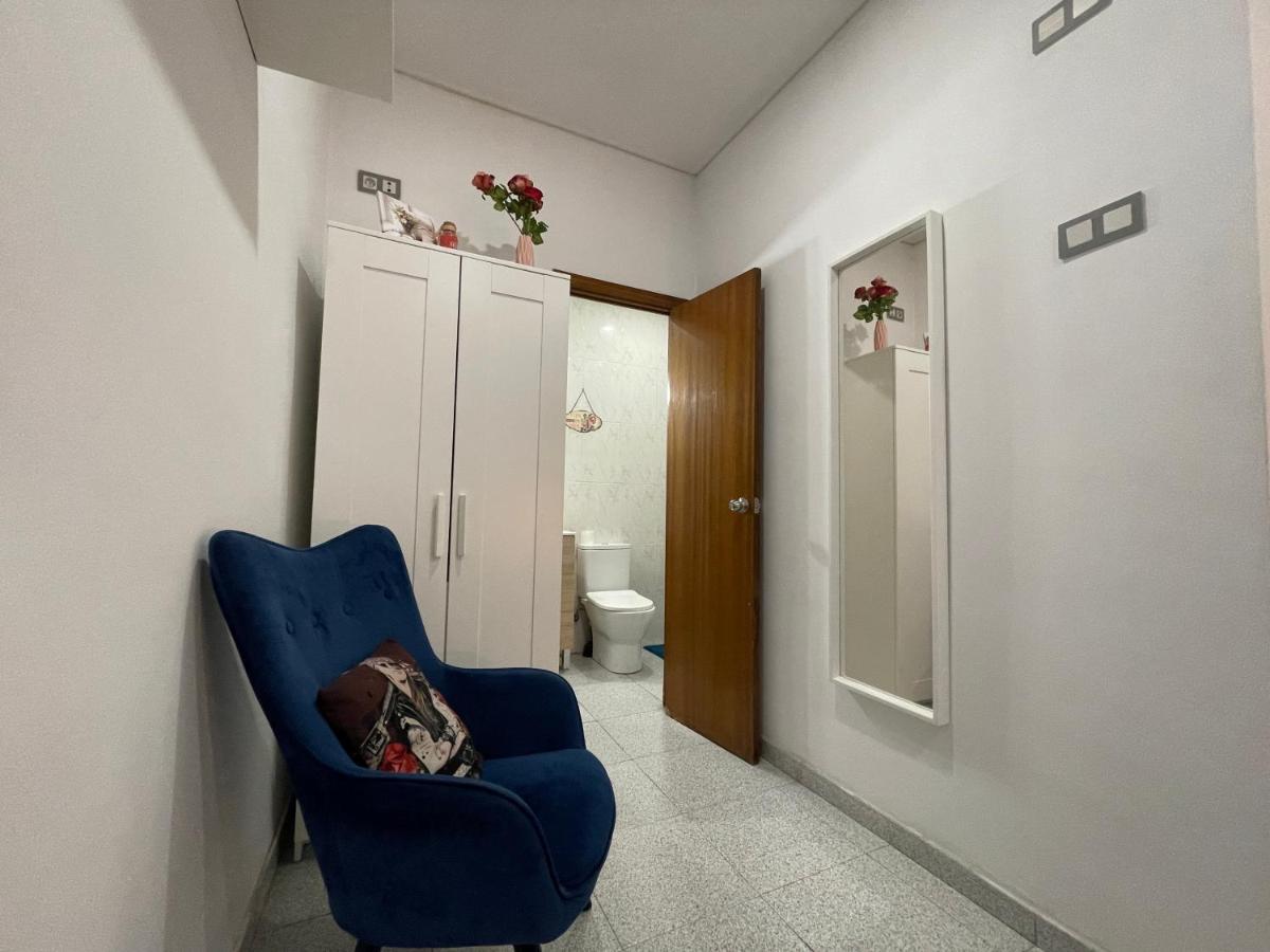Plaza Universidad Rooms Barcelona Eksteriør bilde