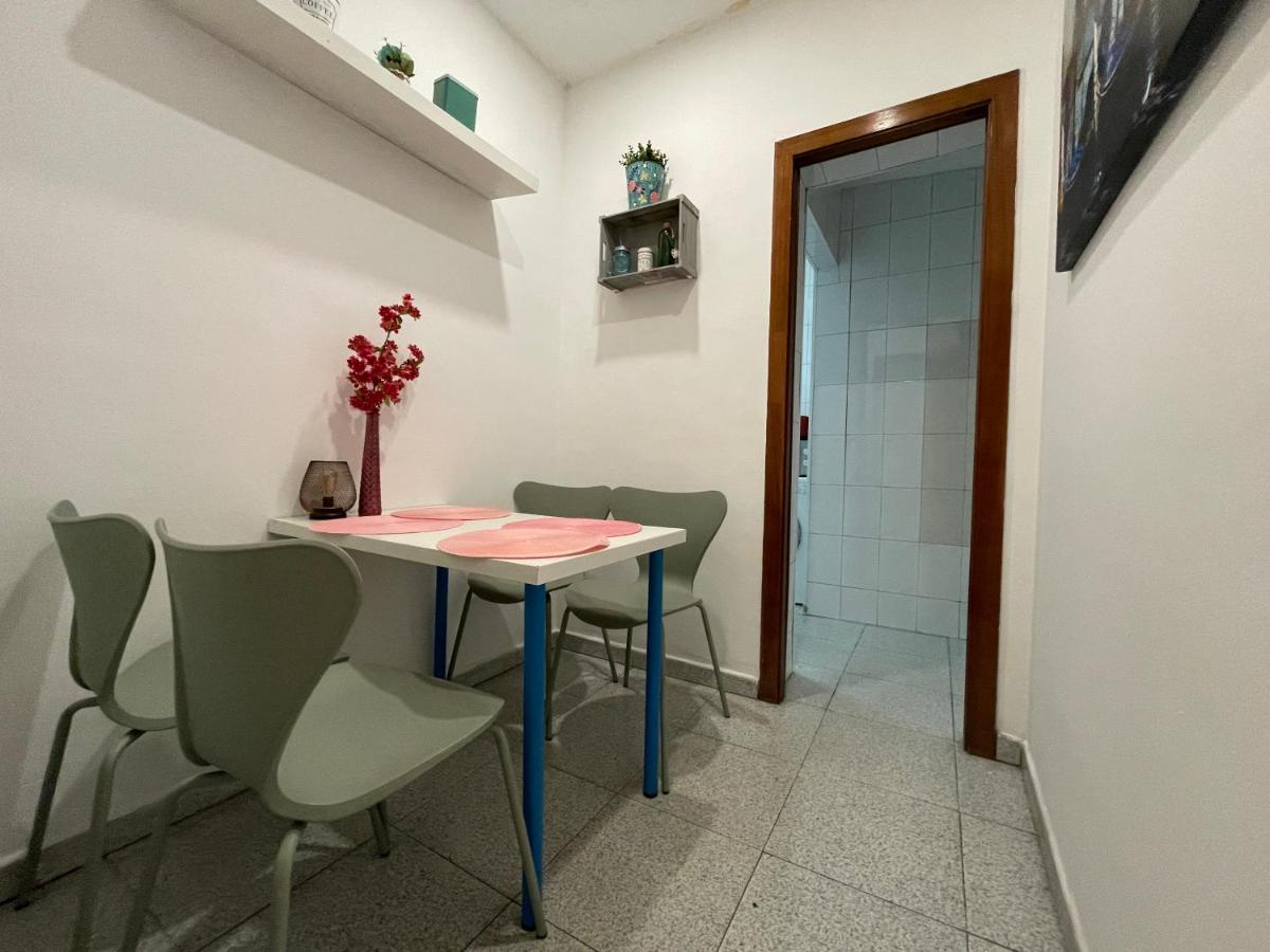 Plaza Universidad Rooms Barcelona Eksteriør bilde